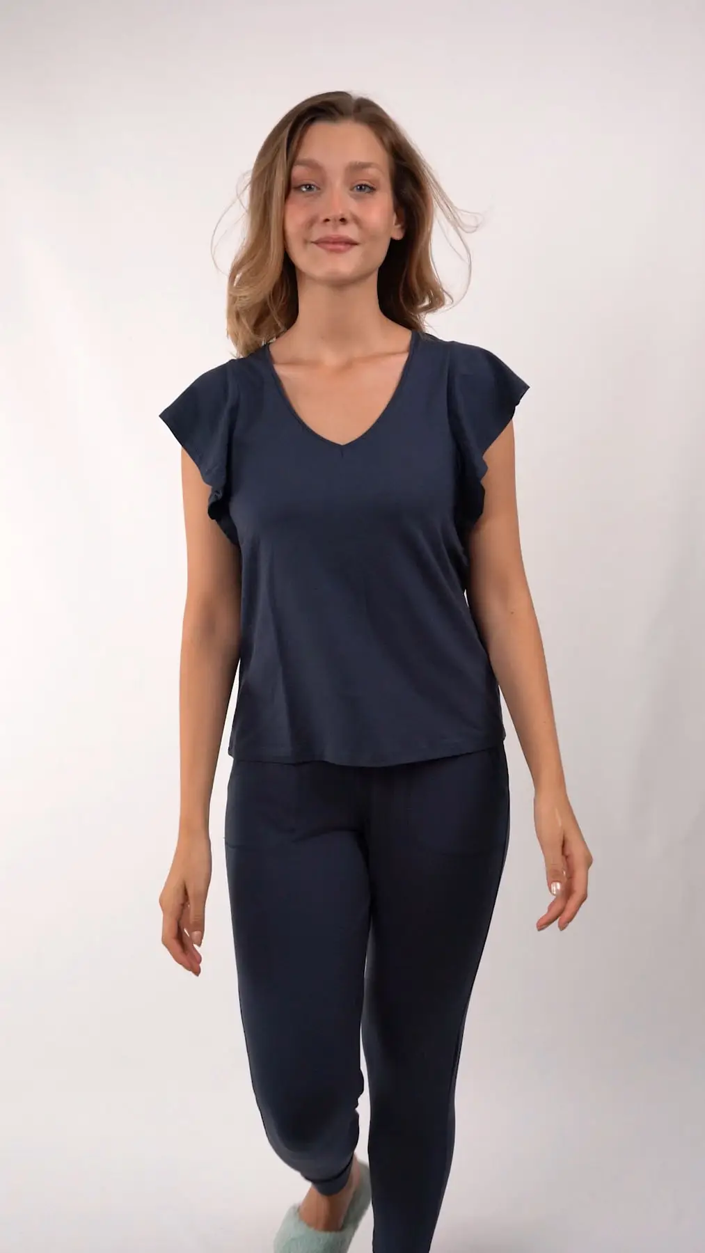 Volanlı Pamuklu Ve Likralı Kadın Rahat Lacivert Pijama Takımı